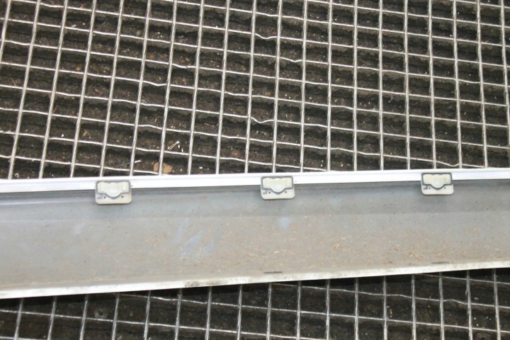 NADKLADKA SEUIL GAUCHE MERCEDES-BENZ C (W204) A2046981354 34060685 1.8L