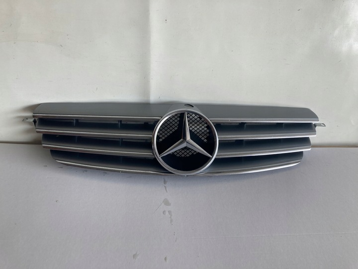 REJILLA DE RADIADOR REJILLA DEL RADIADOR MERCEDES CLK W209 