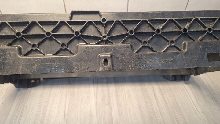 RENFORCEMENT AVANT VOLKSWAGEN TOURAN III 5TA805594C