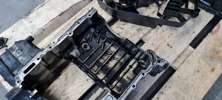 A6 C6 LIFT CHÂSSIS SUPPORT CARTER HUILES HUILEUX 3.0 TDI 059103602D