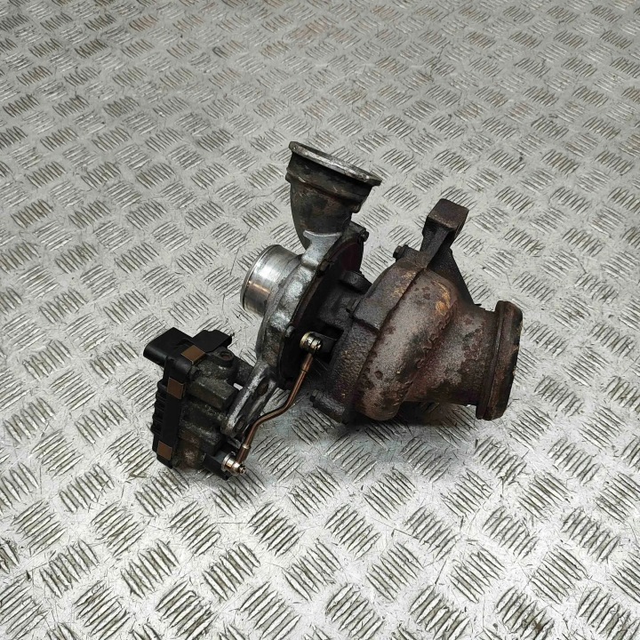 TURBINE MERCEDES-BENZ SPRINTER 3-T MINIBUS PASSENGER (906) A6460900480