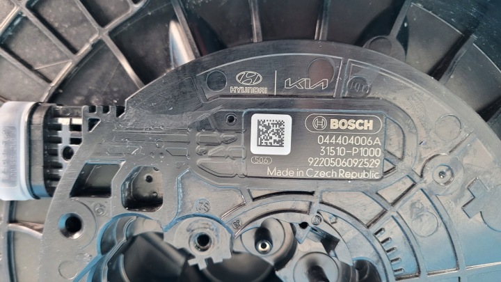 HYUNDAI TUCSON IV RÉSERVOIR ADBLUE 31500-R2000 31500-R2000 POMPE 31510-P1000
