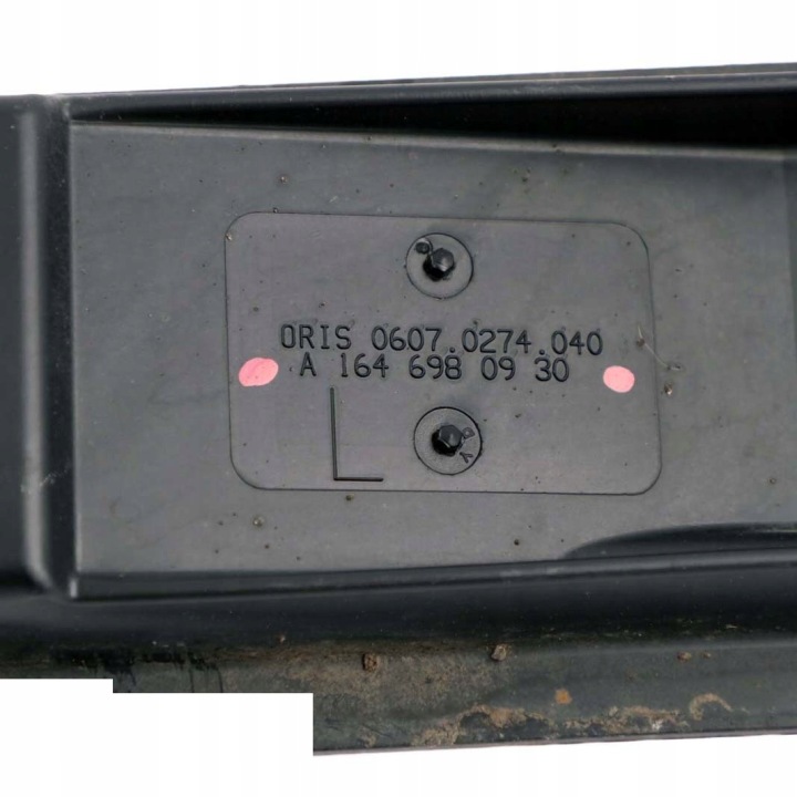MERCEDES W164 AVANT CHÂSSIS FIXATION SEUIL GAUCHE A1646980930