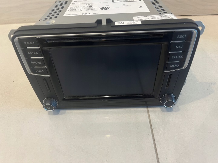 VW GOLF 6 CADDY SHARAN BEETLE TIGUAN RADIO NAVIGATION NAVI 5C0035680B