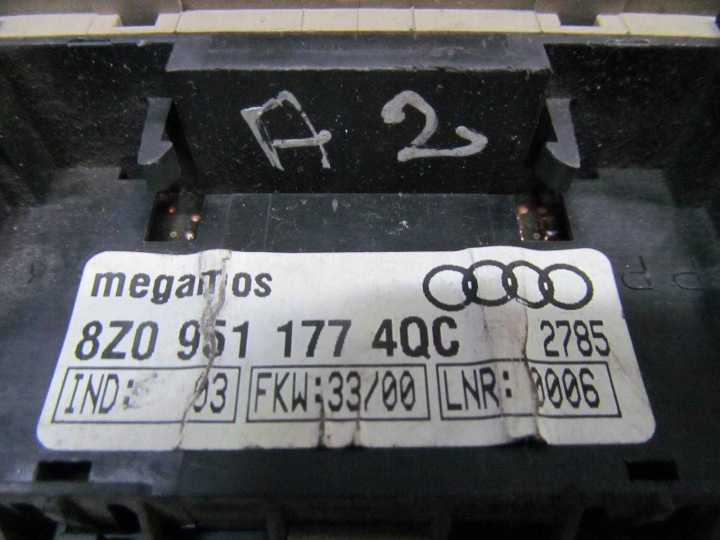 AUDI A2 CAPTEUR MOUVEMENTS ALARME 8Z09511774QC
