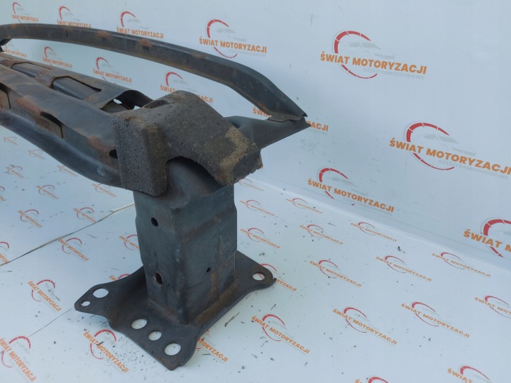 VW GOLF VI 09R POUTRE PARE-CHOCS AVANT