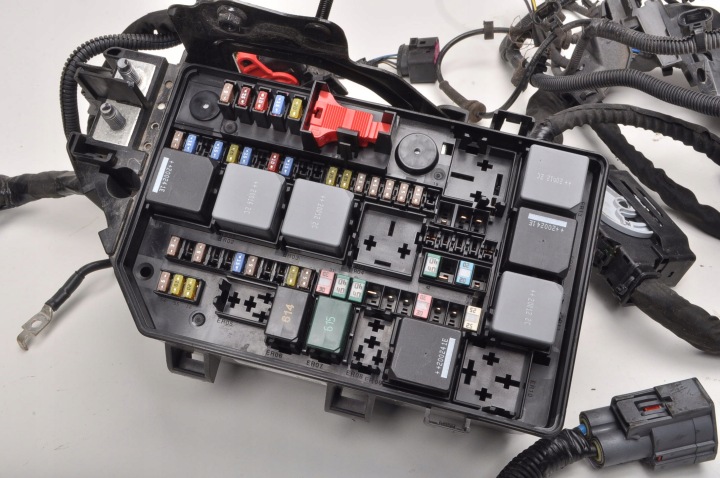 VOLVO XC40 II 1.5 T3 FAISCEAU DE CÂBLES INSTALLATION ÉLECTRIQUE ÉLECTRIQUE GAUCHE LONGERON AVANT