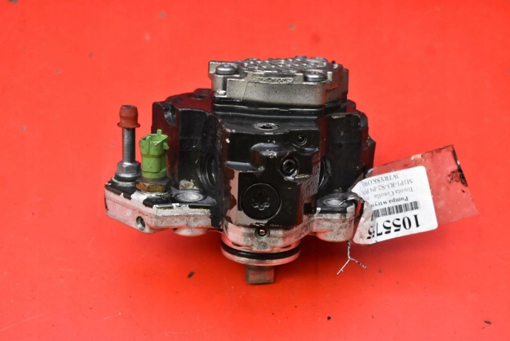 POMPE INJECTION 22100-33040 TOYOTA COROLLA E140 1.4 D-4D 90 KM 06-10