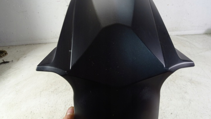 M34 KAWASAKI VERSYS KLZ 1000 15-21 AILE PASSAGE DE ROUE AVANT 35004-0340