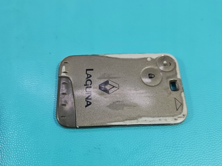 LECTEUR DE CARTE KART RENAULT LAGUNA II 8200224594