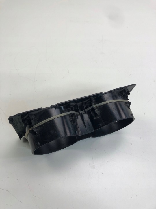 VW TIGUAN 5N FIXATION UCHYWT GOBELETS 5N0862531