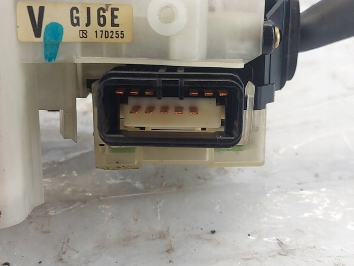 COMMUTATEUR COMPOSITE FEUX ESSUIE-GLACES GJ6E17D255 MAZDA 6 I (GG)