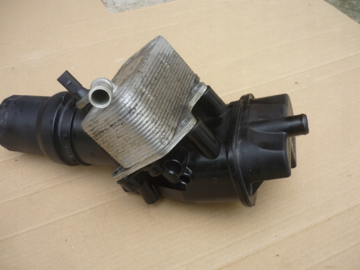 CHÂSSIS FILTRE HUILES RADIATEUR 2.0 FSI 150KM 06D115397G FONCTIONNEL