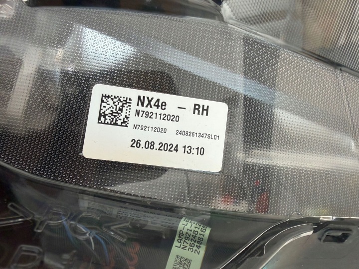 HYUNDAI TUCSON IV PHARE COMPLET LED DROITE INFÉRIEURE NX4 2020- 20+