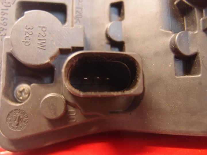 AUDI A4 B8 BERLINE PHARE ARRIÈRE GAUCHE 8K5945095D