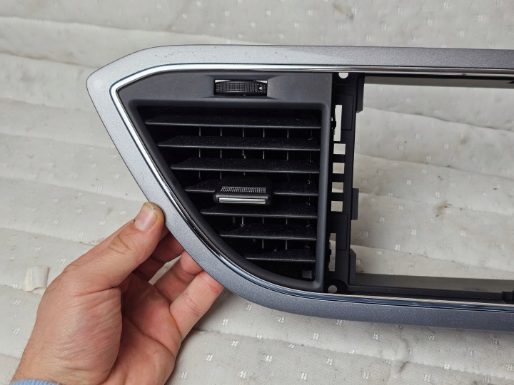 ADMISSION GRILLE CONDUIT D'AIR MOULURE DÉCOR CONSOLES SEAT LEON III 5F1820902 5F1858061