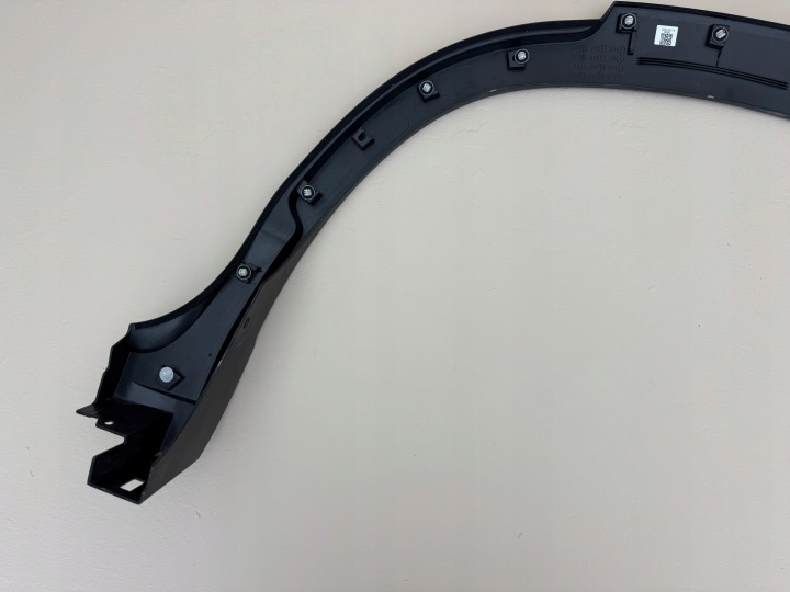 TOYOTA COROLLA CROSS 22R- MOULURE REVÊTEMENT GARDE-BOUE DROIT ARRIÈRE 75605-16010