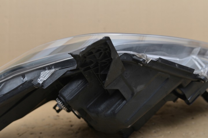 TOYOTA YARIS IV 20- PROJECTEUR DROIT PHARE EUROPE K0-6EU