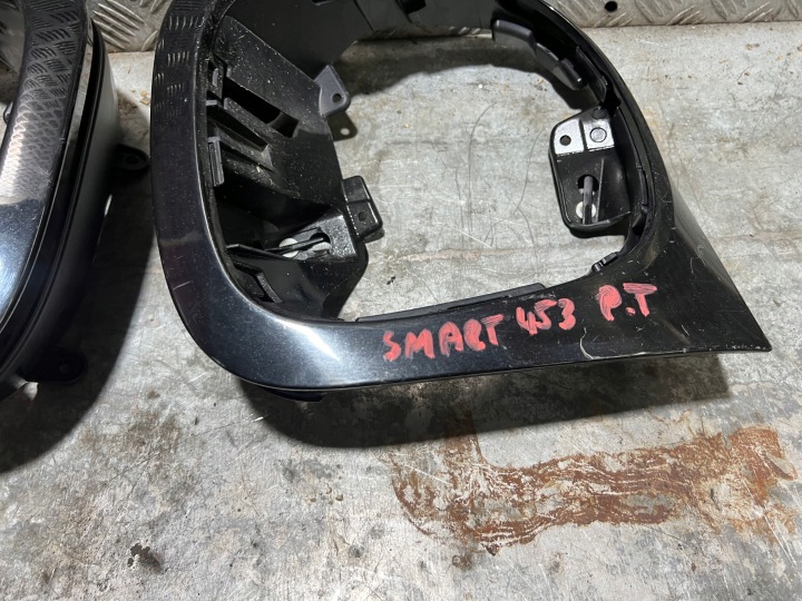 SMART FORFOUR II 453 FIXATION CHÂSSIS PROTECTION PHARES ARRIÈRE ARRIÈRE DROITE GAUCHE