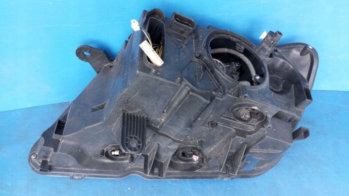 PHARE DROIT AVANT EUROPE XÉNON ROTATIF BMW X3 F25 7217298