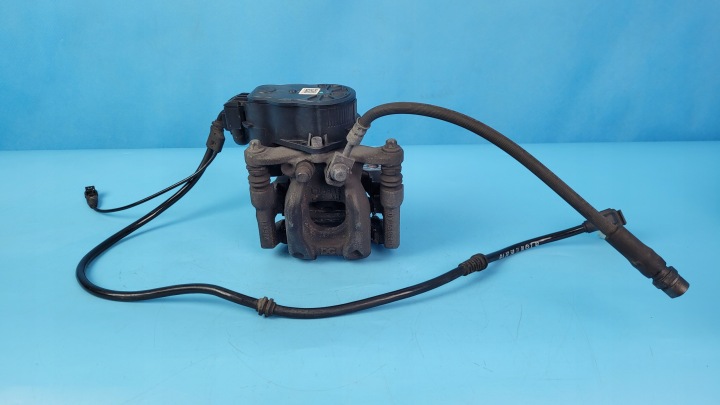 MERCEDES W177 A180 2.0 CDI ÉTRIER DE FREIN DE FREIN GAUCHE ARRIÈRE A2474237500