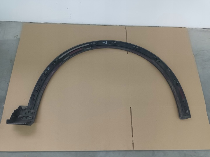 MOULURE AVANT GAUCHE AUDI E-TRON 4KE AVANT GAUCHE