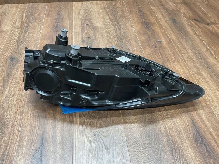 PHARE DROITE AVANT PORSCHE CAYENNE 9Y0 COMPLET LED 9Y0941034AK