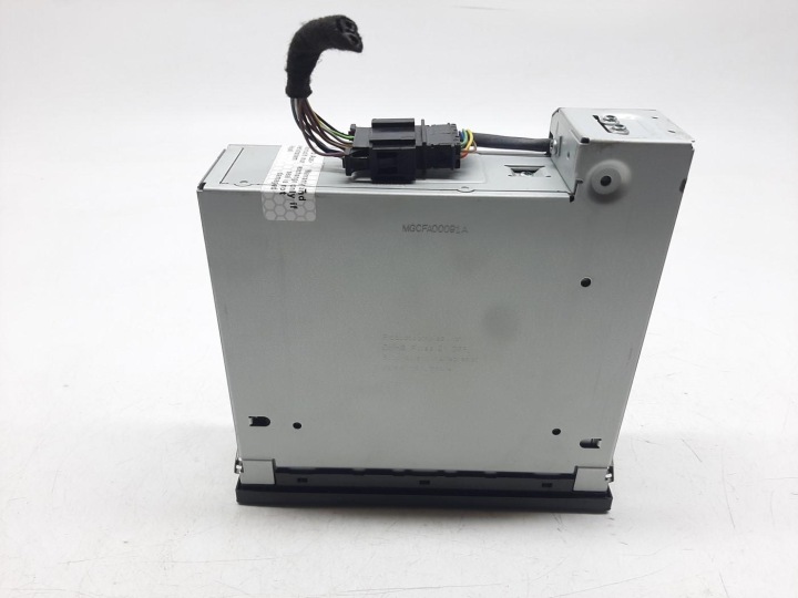 AUDI A3 8P LIFT CHANGEUR CD 8E0035111D A3 8P