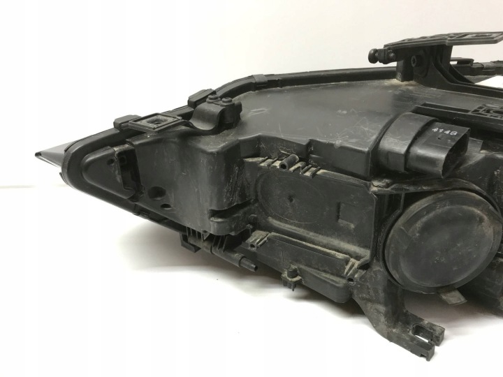 PROJECTEUR PHARE DROITE AUDI A4 8K0 LIFT XÉNON LED LE10B6235