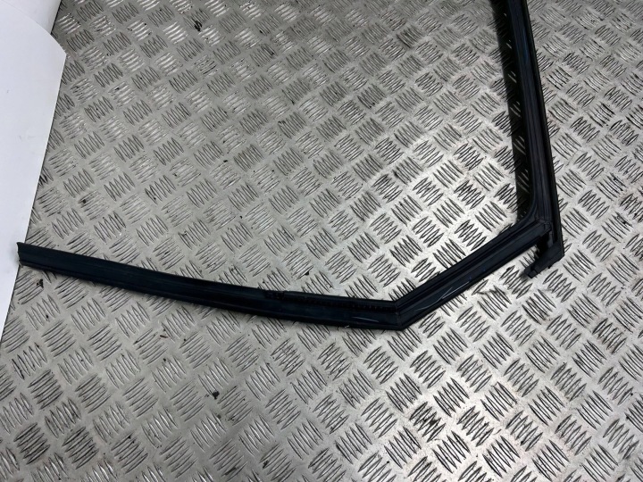 JOINT D'ÉTANCHÉITÉ PORTES ARRIÈRE DROITE CÔTÉ AUDI Q5 SQ5 80A839432C