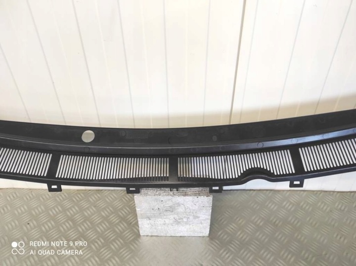 DOUBLURE DE PASSAGE DE ROUE AVANT SUPÉRIEUR EUROPE ET76-A02216-AC FORD TRANSIT COURIER LIFT