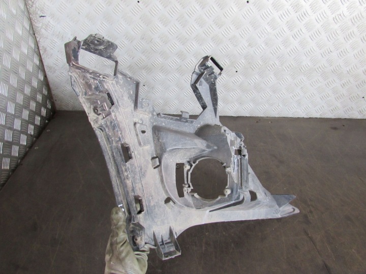 GLISSIÈRE PARE-CHOCS GAUCHE AVANT RENAULT SCENIC III 269164613R