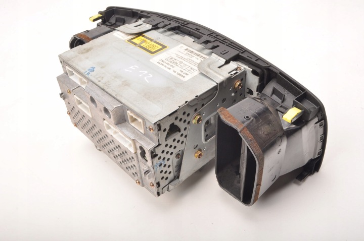 TOYOTA COROLLA E12 RADIO CD86120-02260