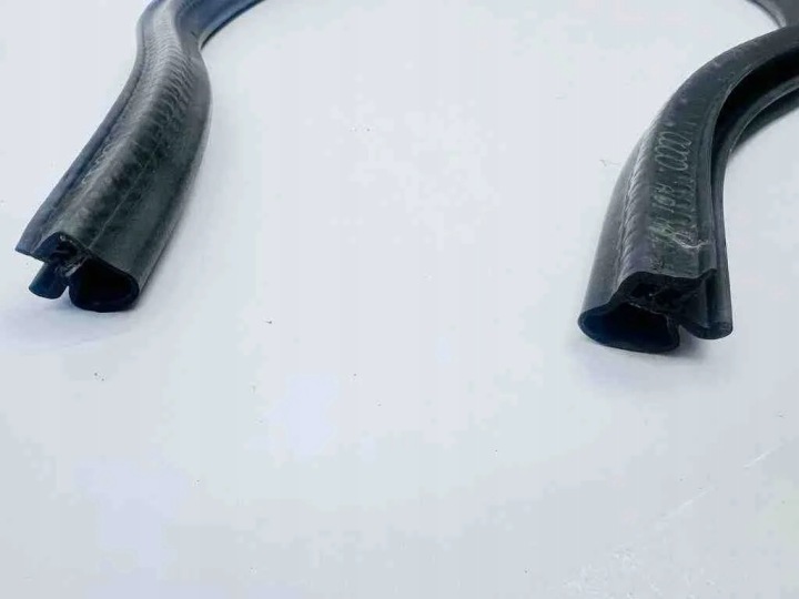 JOINT D'ÉTANCHÉITÉ CHAMBRES MOTEUR AUDI TT (8J3) 8J0823723B 2.0L GASOLINE 2012