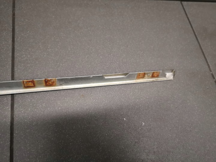 MOULURE CHROME VITRES GAUCHE ARRIÈRE AUDI A6 C5 4B9853345
