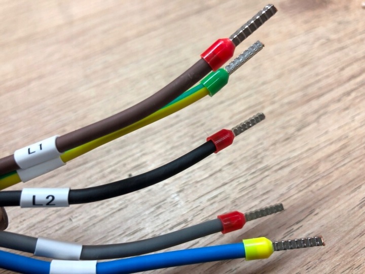 CHARGEUR ÉLECTRIQUE 8-16A SILA 380V EUROPE VERS CHEVROLET VOLVO HONDA