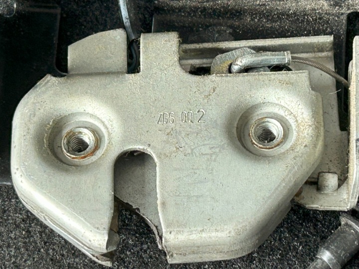 SERRURE BOÎTE À GANTS MERCEDES ACTROS MP4 A9607520250 SUPPORT A9607550214