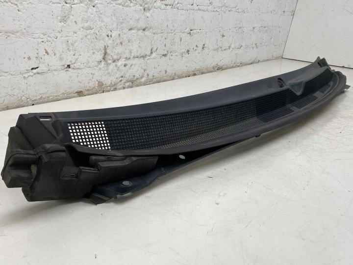 2018 CHRYSLER PACIFICA DOUBLURE DE PASSAGE DE ROUE AVANT 93785S