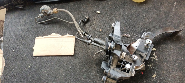 MONDEO MK5 PÉDALE ADHÉRENCE COMPLET EUROPE DG9C-7B633-JC