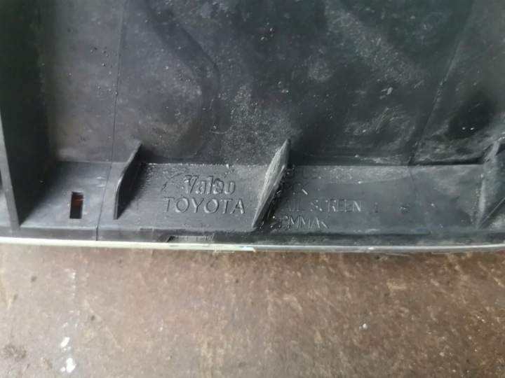 TOYOTA AVENSIS T25 BERLINE PHARE GAUCHE ARRIÈRE G263