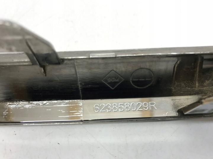 RENAULT EXPRESS 4 21- CALANDRE GRILLE MOULURE CHROME 623858029R