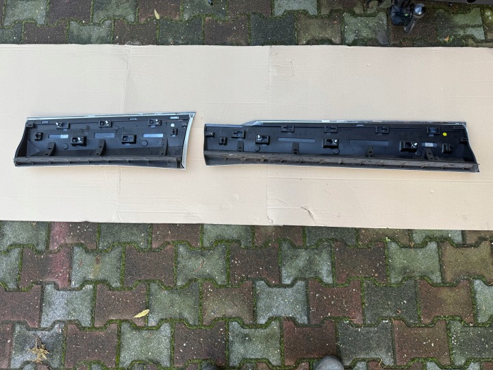 VW TIGUAN II R-LINE AVANT DROITE MOULURE PORTES 5NA854940AH GIELDA