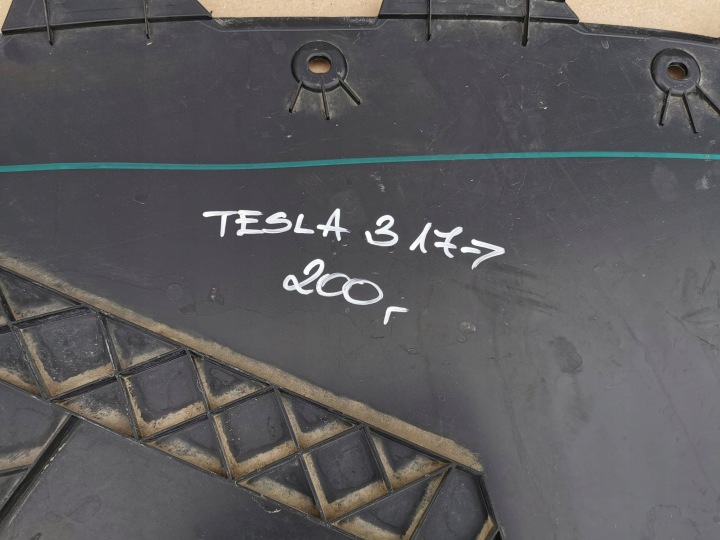 TESLA MODÈLE 3 17-21 PLAQUE PROTECTION SOUS PARE-CHOCS AVANT 1084174-00-D