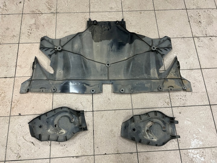 TESLA MODÈLE Y 20- AWD PROTECTION CHÂSSIS SUSPENSIONS ARRIÈRE ARRIÈRE