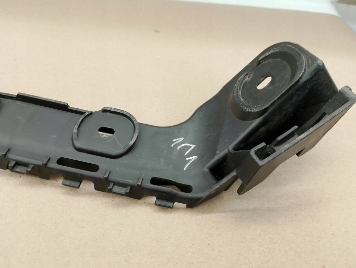 SKODA RAPID 12-18 GAUCHE GLISSIÈRE PARE-CHOCS ARRIÈRE FIXATION SUPPORT