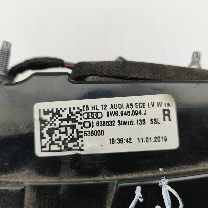 AUDI A5 F53 DROIT ARRIÈRE LANTERNE COUVERCLES DE COFFRE COUVERCLES DE COFFRE 2019 8W6945094J
