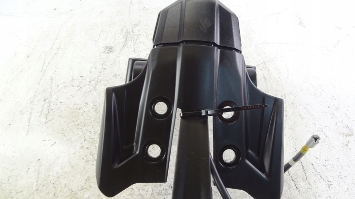 O192 YAMAHA YZF R7 22- QUEUE FIXATION NUMÉROS CHÂSSIS BEB-21629