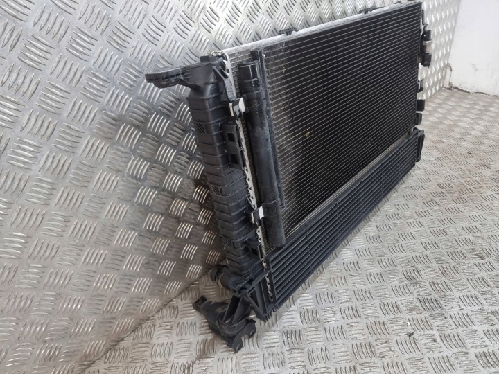 PORSCHE MACAN (95B) 2022 RADIATEUR ENSEMBLE