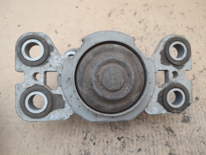 COUSSIN MOTEUR VOLVO V70 8G9N-7M121-AA 8G9N7M121AA