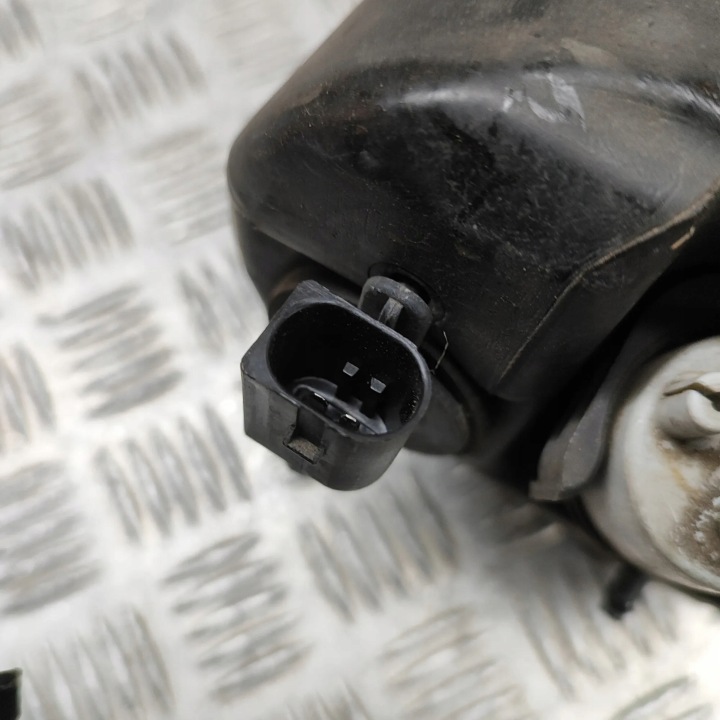 RÉSERVOIR LAVE-GLACES MERCEDES-BENZ E (W213) A2058690820 30639032 2.0L